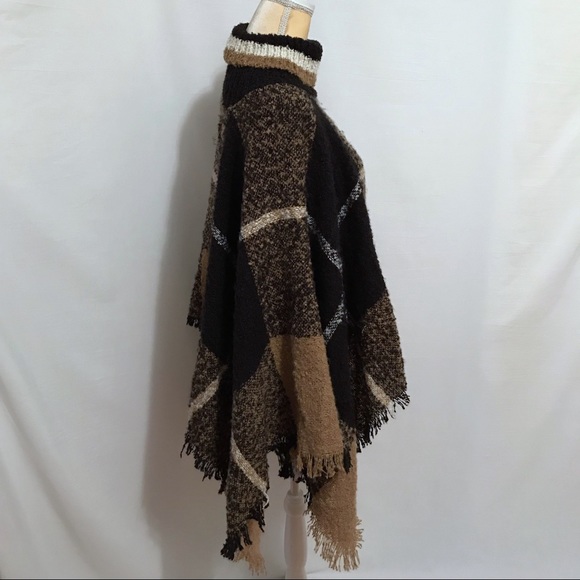 ❌SOLD❌ Accessory Street NWT Knitted Ruana-Poncho One Size - Picture 4 of 8